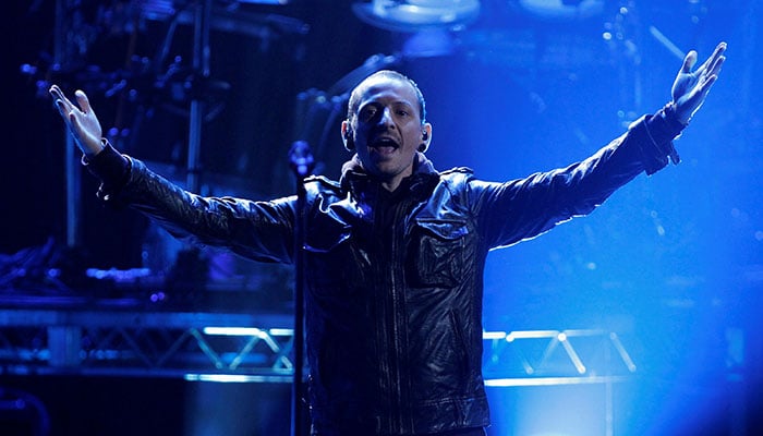 Dave Farrell posts tribute for Chester Bennington on singer's first death anniversary 