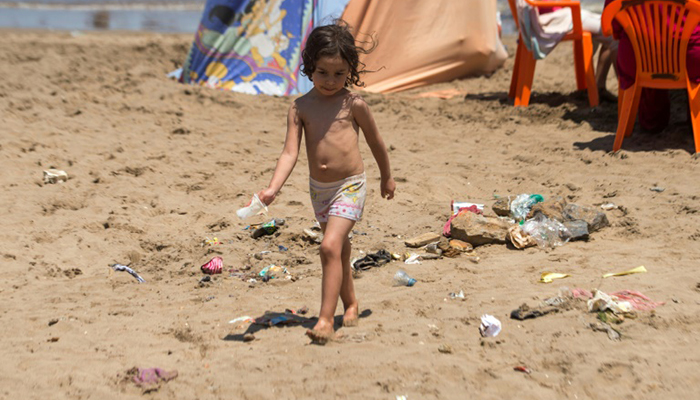 Morocco’s litter-strewn beaches kick up a stink