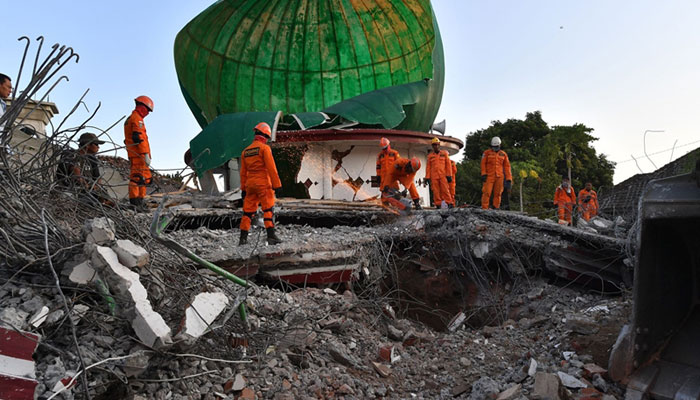 More than 70,000 homeless after deadly Lombok quake