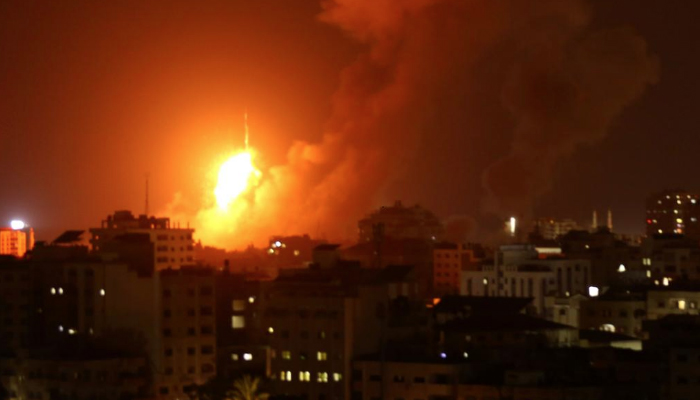 Hamas fires rockets, Israel bombs Gaza despite talk of truce