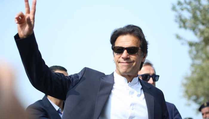 Imran urges nation to celebrate this Independence Day 'with full fervour'