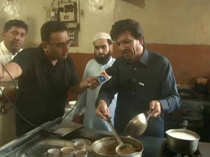 PTI’s ‘chaiwala’ MNA brews change in traditional politics 