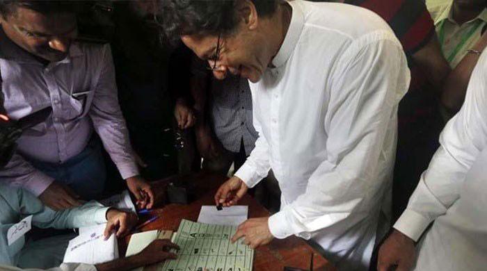 ECP accepts Imran’s apology in ballot secrecy case