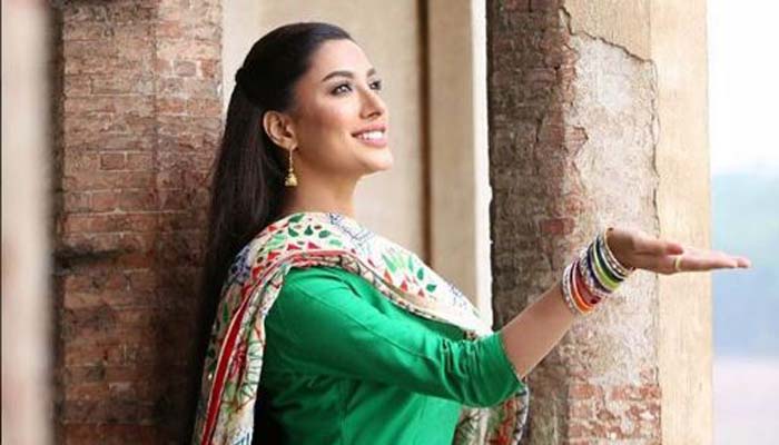 Shahid Kapoor's upcoming film reminds me of 'Actor in Law': Mehwish Hayat