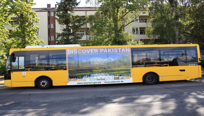 Buses showcasing Pakistan’s beauty hit roads of Berlin on Independence Day 