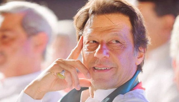 Twitter reacts to Imran Khan's oath-taking ceremony