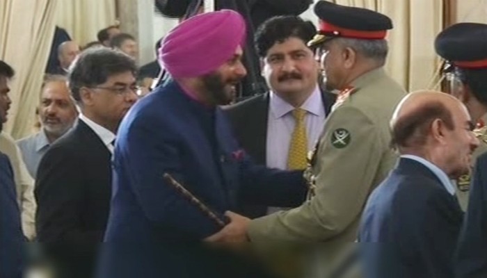 Imran possesses ability to change Pakistan’s future, says Sidhu