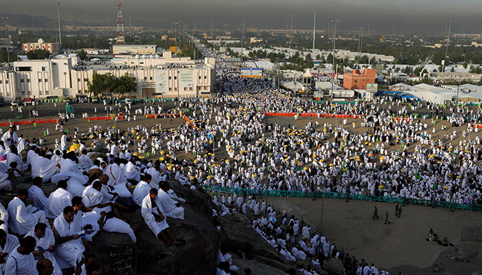 Islam preaches respectful behaviour, good character: Hajj sermon