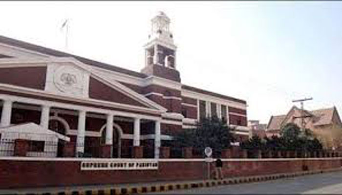 CJP orders immediate repair of lifts in Lahore’s Services Hospital 