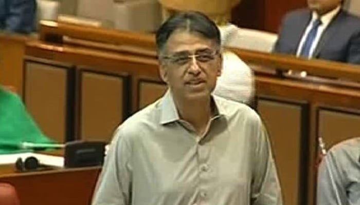 Finance Minister Asad Umar says no decision yet to approach IMF