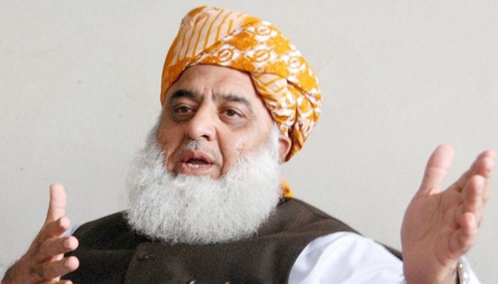 JUI-F chief Fazlur Rehman rails against PTI, likens Azadi March to 'war' against government