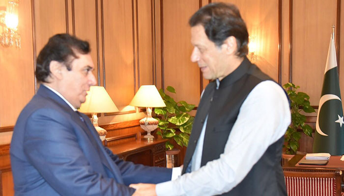 Indiscriminate accountability govt’s top priority, PM Imran tells NAB chief 