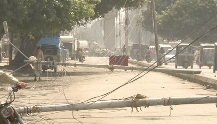 Minor boy electrocuted by high-tension wire in Karachi in 'critical' condition