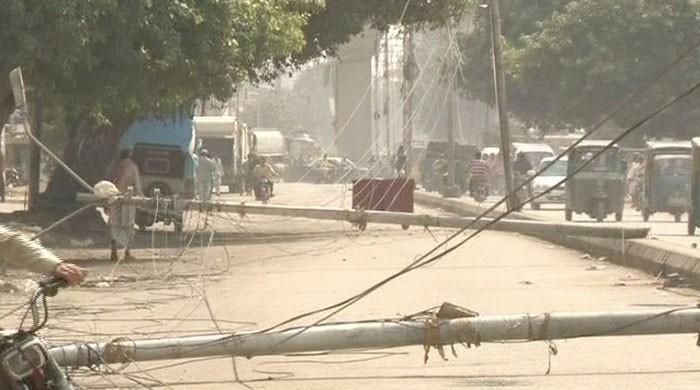Another boy electrocuted by high-tension wire in Karachi Another boy electrocuted by high-tension wire in Karachi