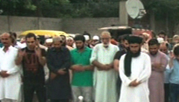 Funeral of four of a family found dead on Friday offered in Lahore