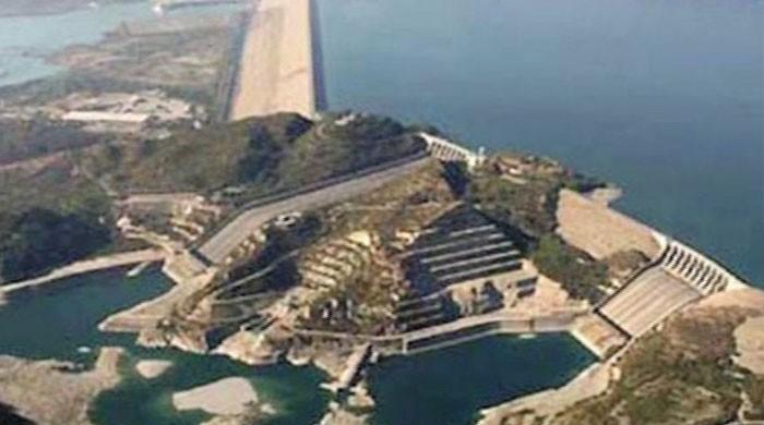 China uses world's largest straw to remove soil from Tarbela Dam