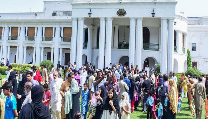 Doors of Governor House Punjab opened for public 