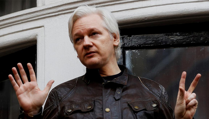 Ecuador tried to give Russia diplomat post to Assange
