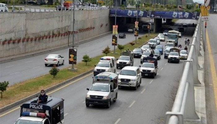 FixIt workers booked for attempting to hinder President Alvi's  motorcade