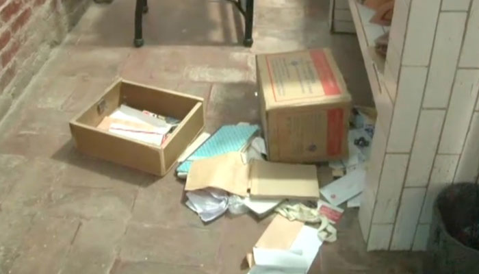 Robbers loot private hospital in Karachi