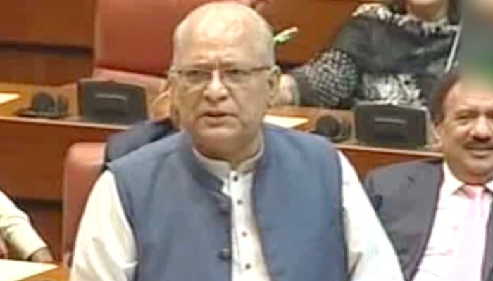 Mushahidullah blasts govt for ‘begging’ from foreign countries
