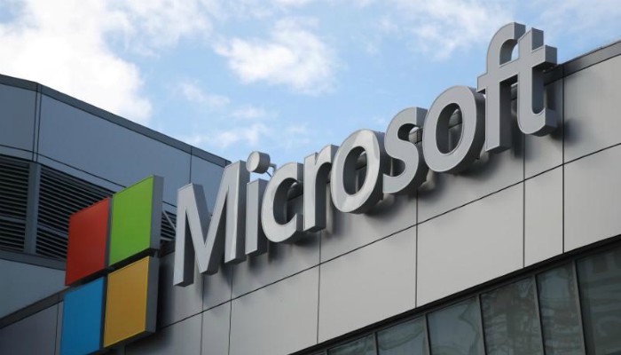 Microsoft expands cloud service in push for $10 billion Pentagon contract