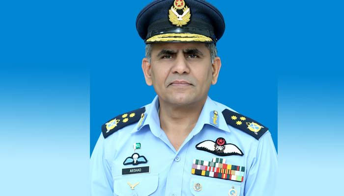 Govt appoints Air Marshal Arshad Mahmood Malik as PIA chairman