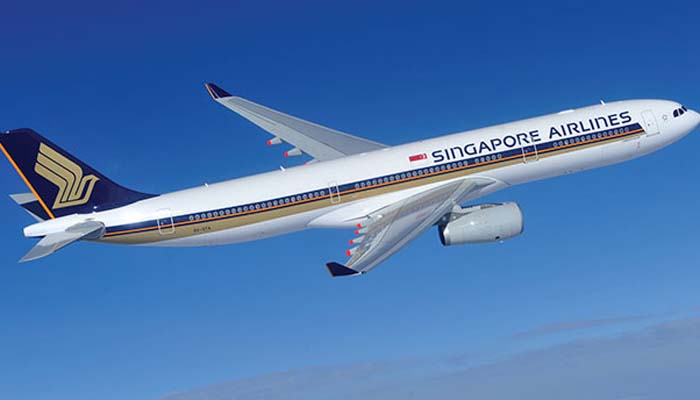 World's longest flight from Singapore to New York lands