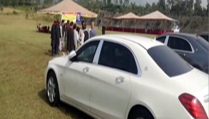 Only one out of 49 vehicles sold in PM House auction
