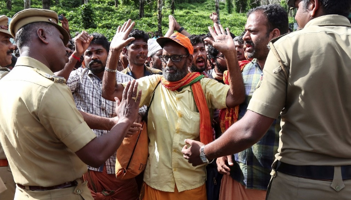 Hindu hardliners defy court order to stop women entering temple