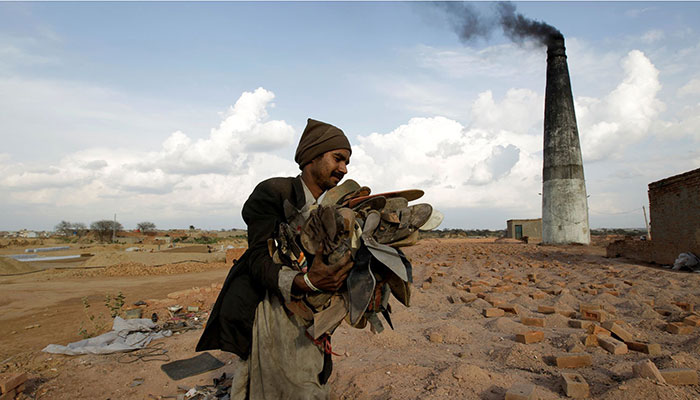 With smog season looming, Pakistan shuts polluting brick kilns