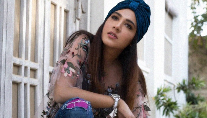 'Speak better', actor Mansha Pasha slams industry peers