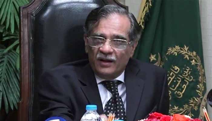 Pakistan drying up, yet no govt representative attended water conference: CJP