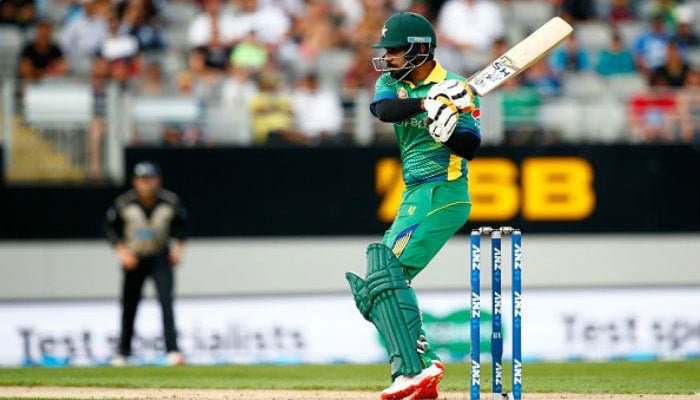 Pakistan beat New Zealand by two runs in Twenty20 thriller