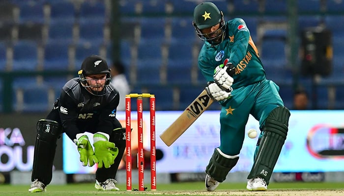 Disciplined Pakistan clinch 11th successive T20I series