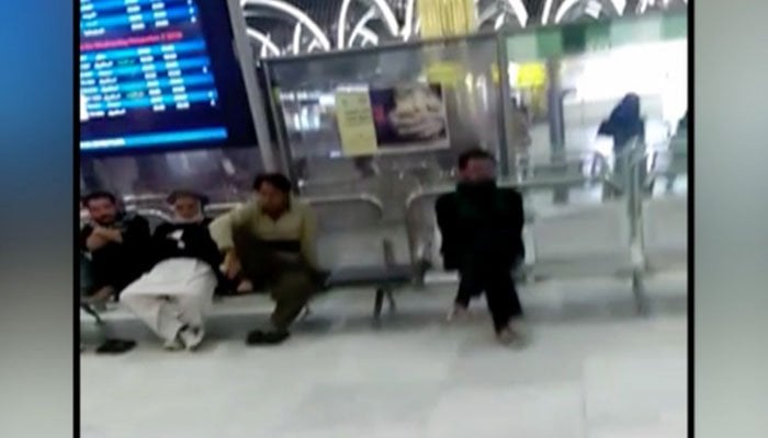 Over 120 Pakistanis stranded at Baghdad airport