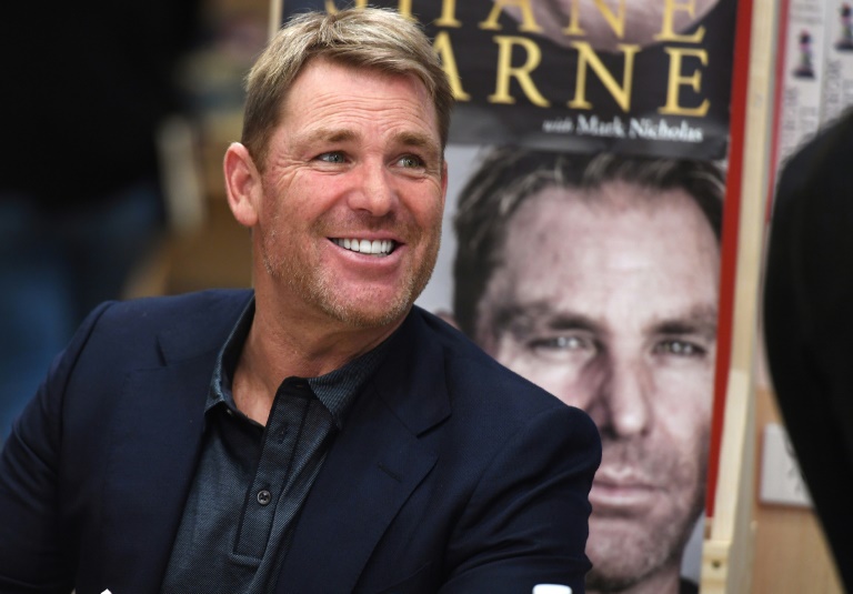 Warne offers to help beleaguered Cricket Australia