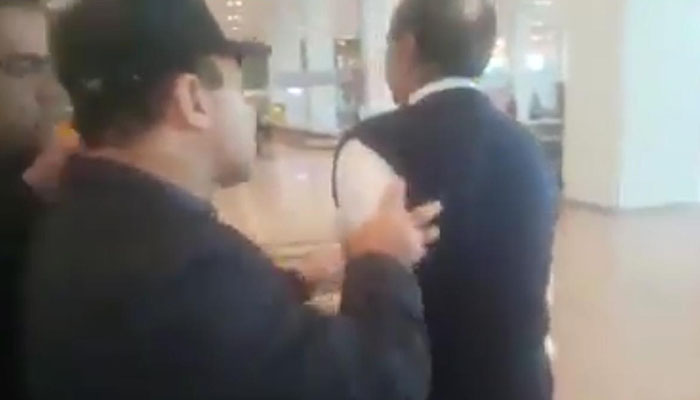CJP takes notice of GB minister’s alleged misbehaviour with staff at Islamabad airport