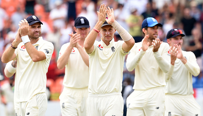 England win second Test to seal Sri Lanka series
