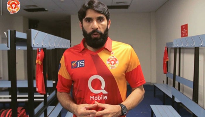 Misbah-ul-Haq to continue as active player in PSL