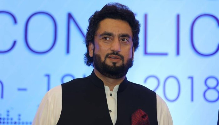 Shehryar Afridi makes Twitter gaffe as he mistakes girl for SP Dawar's daughter
