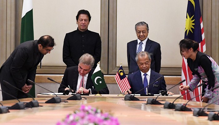 Pakistan wants to learn from Malaysia and its leadership: PM Imran
