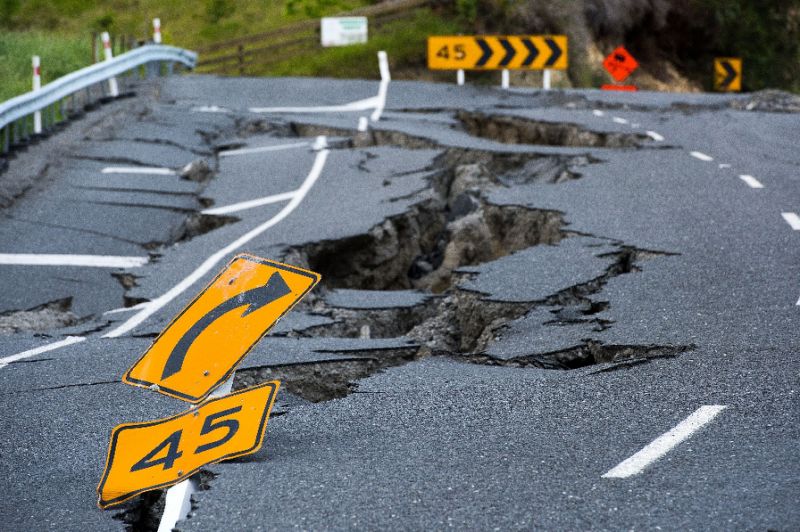 Huge quake edges New Zealand islands closer together