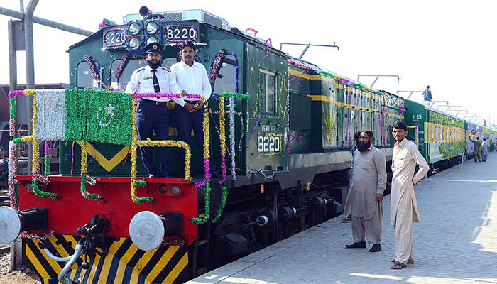 100 Days: Pakistan Railways