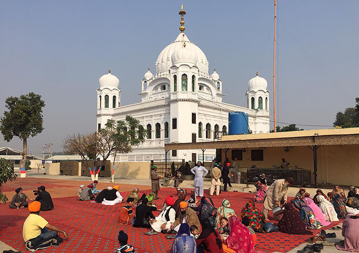 #Kartarpur: Pakistanis and Indians tweet messages of love and peace