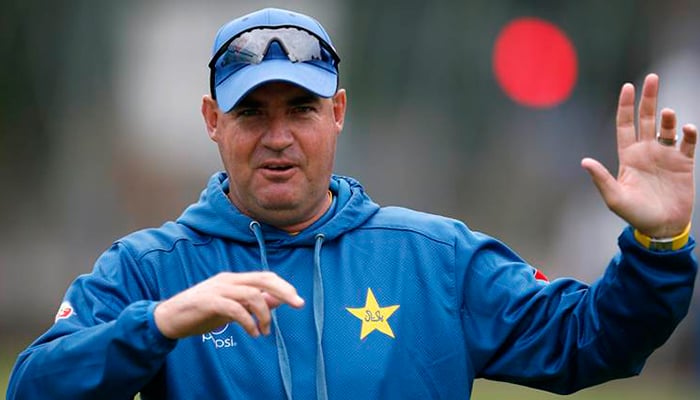 Mickey Arthur calls on beaten Pakistan to toughen up for Tests