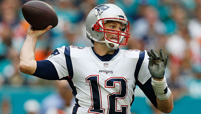 Pats' Brady sets NFL passing TD mark in loss to Dolphins