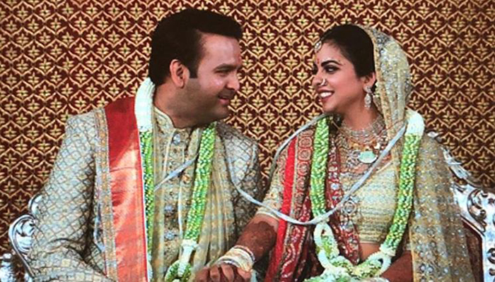 Bollywood, politicians descend on Mumbai for Ambani wedding