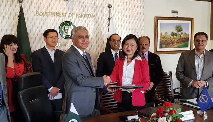 ADB to provide $284 million to Pakistan for improving power transmission network