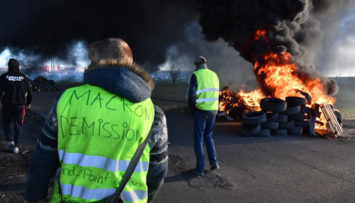 French 'yellow vests' spark copycats and fakes abroad